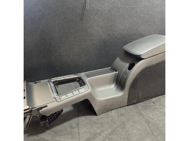 bontott SKODA SUPERB II Könyöklő