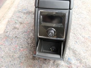 bontott SKODA SUPERB II Könyöklő