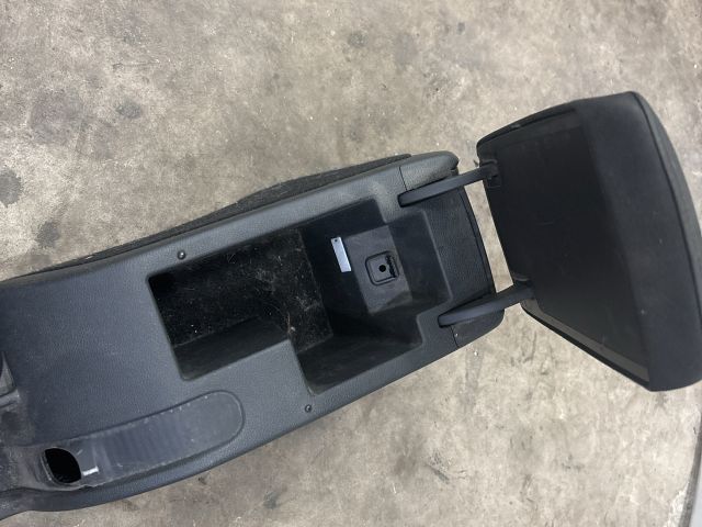 bontott SKODA SUPERB II Könyöklő