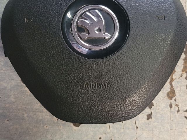 bontott SKODA SUPERB II Kormánylégzsák