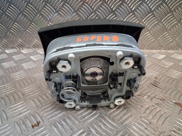 bontott SKODA SUPERB II Kormánylégzsák