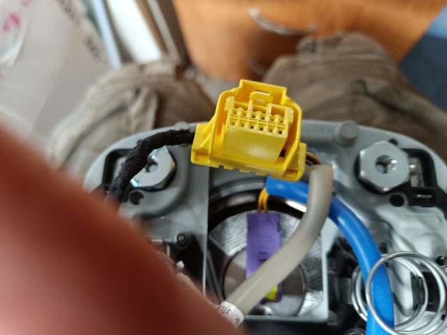 bontott SKODA SUPERB II Kormánylégzsák