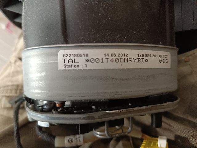 bontott SKODA SUPERB II Kormánylégzsák