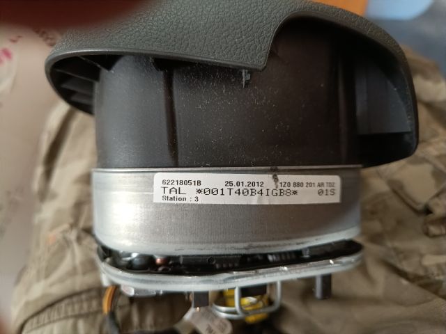 bontott SKODA SUPERB II Kormánylégzsák