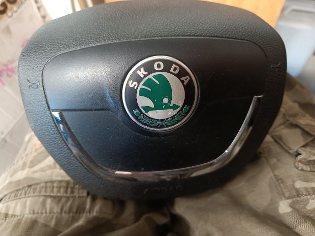 bontott SKODA SUPERB II Kormánylégzsák