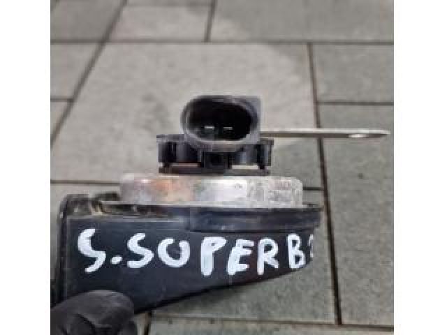 bontott SKODA SUPERB II Kürt