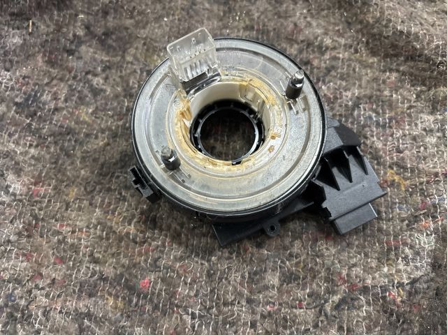 bontott SKODA SUPERB II Légzsák Átvezető Szalagkábel