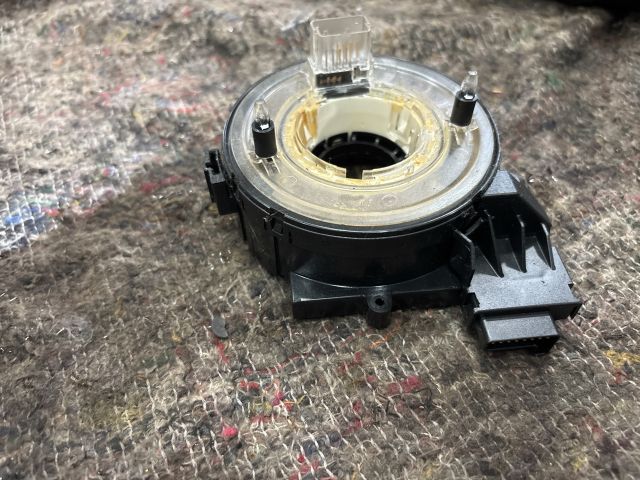 bontott SKODA SUPERB II Légzsák Átvezető Szalagkábel