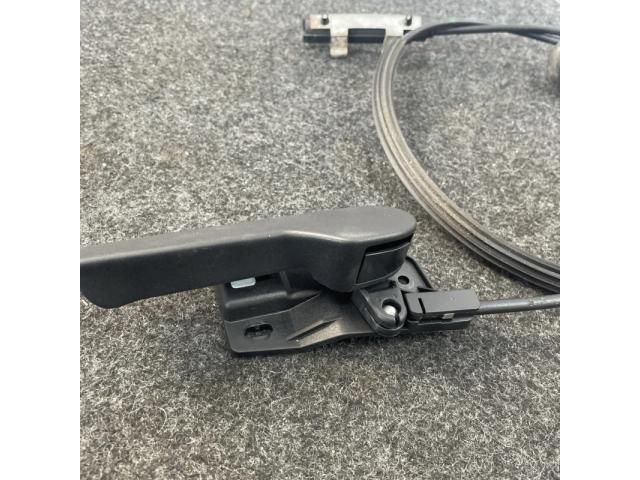 bontott SKODA SUPERB II Motorháztető Nyitó Kar / Gomb