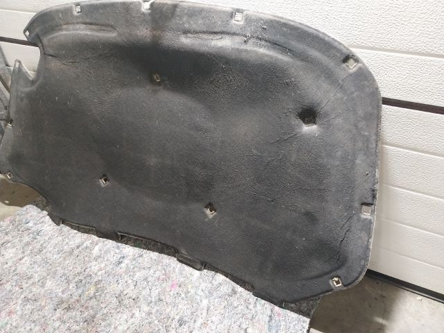 bontott SKODA SUPERB II Motorháztető Szigetelés