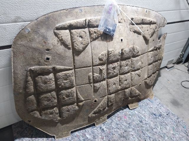 bontott SKODA SUPERB II Motorháztető Szigetelés