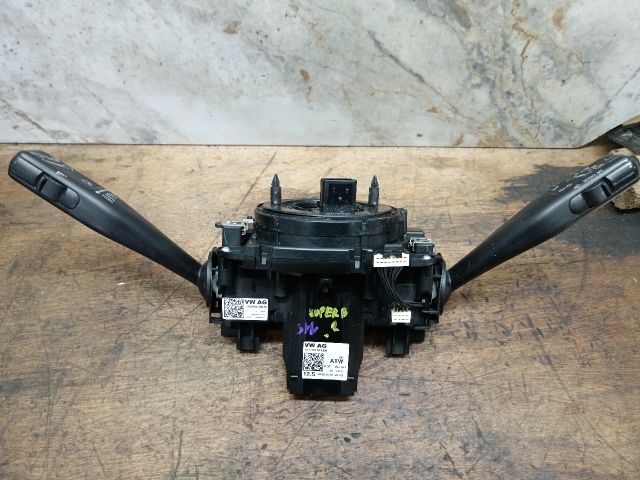 bontott SKODA SUPERB II Multikormány