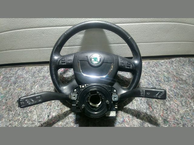 bontott SKODA SUPERB II Multikormány