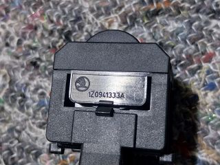 bontott SKODA SUPERB II Műszerfal Fényerő Szabályzó