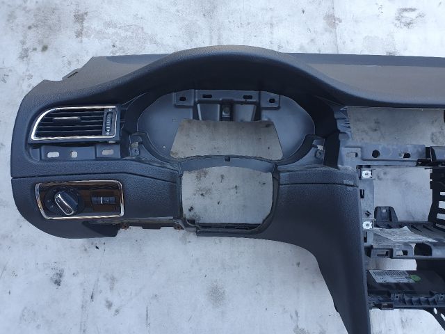 bontott SKODA SUPERB II Műszerfal Héj