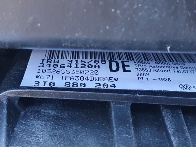 bontott SKODA SUPERB II Műszerfal Héj