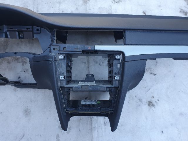 bontott SKODA SUPERB II Műszerfal Héj