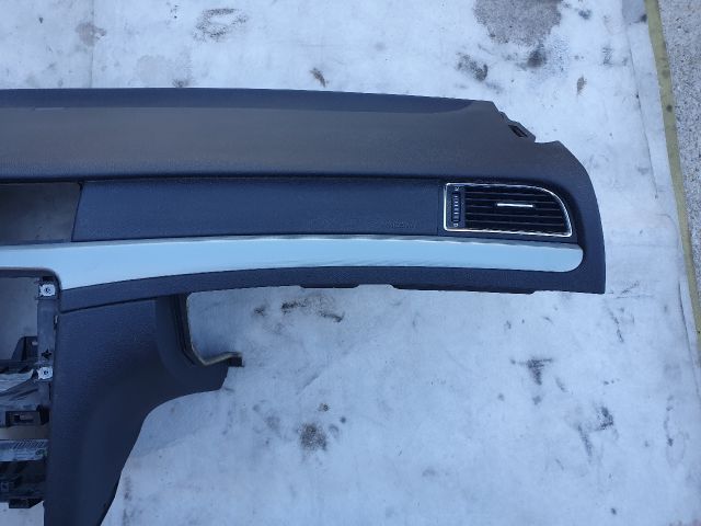 bontott SKODA SUPERB II Műszerfal Héj