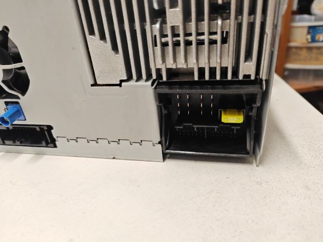 bontott SKODA SUPERB II Navigációs Fejegység