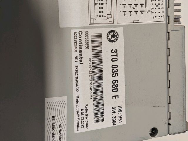 bontott SKODA SUPERB II Navigációs Fejegység