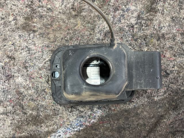 bontott SKODA SUPERB II Tankajtó