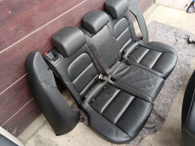 bontott SKODA SUPERB II Ülés és Ajtókárpit Szett