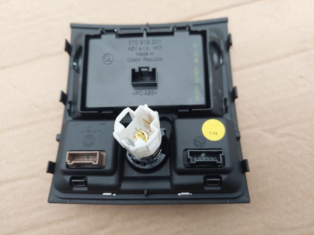 bontott SKODA SUPERB II Ülésfűtés Kapcsoló Pár