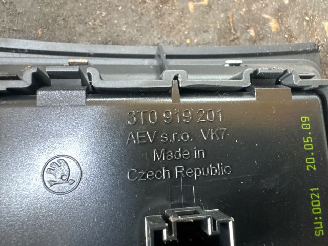 bontott SKODA SUPERB II Ülésfűtés Kapcsoló Pár