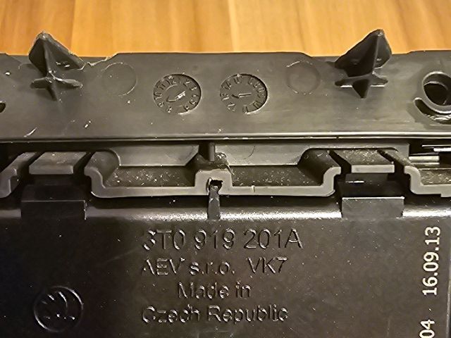 bontott SKODA SUPERB II Ülésfűtés Vezérlő