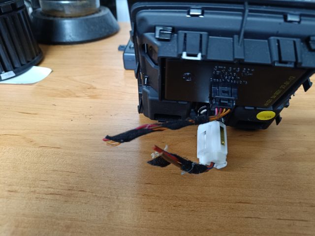 bontott SKODA SUPERB II Ülésfűtés Vezérlő