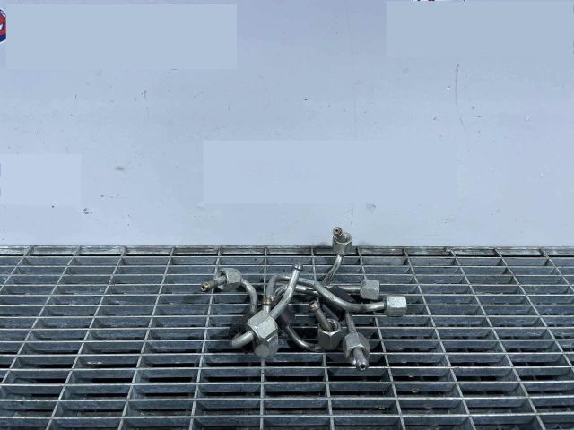 bontott SKODA SUPERB II Üzemanyagcső