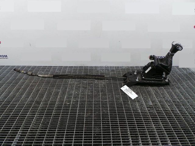 bontott SKODA SUPERB II Váltógomb