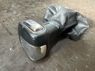 bontott SKODA SUPERB II Váltógomb