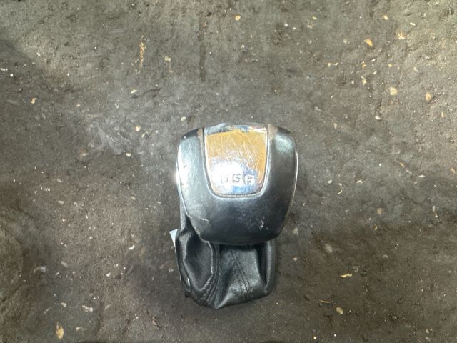 bontott SKODA SUPERB II Váltógomb