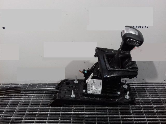 bontott SKODA SUPERB II Váltógomb