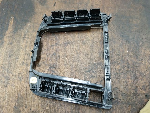 bontott SKODA SUPERB II Váltókar Keret