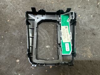 bontott SKODA SUPERB II Váltókar Keret