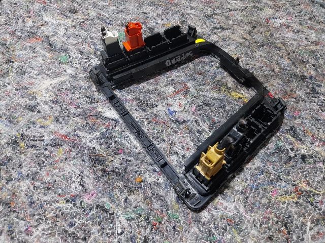 bontott SKODA SUPERB II Váltókar Keret