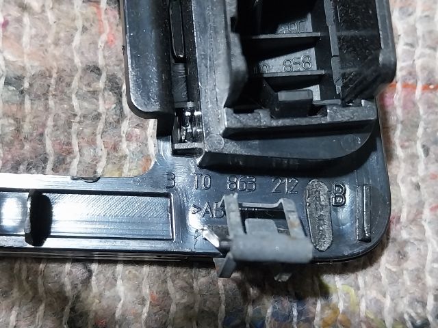 bontott SKODA SUPERB II Váltószoknya Rögzítő Keret