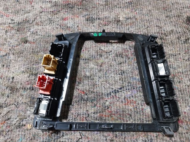 bontott SKODA SUPERB II Váltószoknya Rögzítő Keret