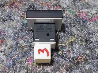 bontott SKODA SUPERB II Vészvillogó Kapcsoló