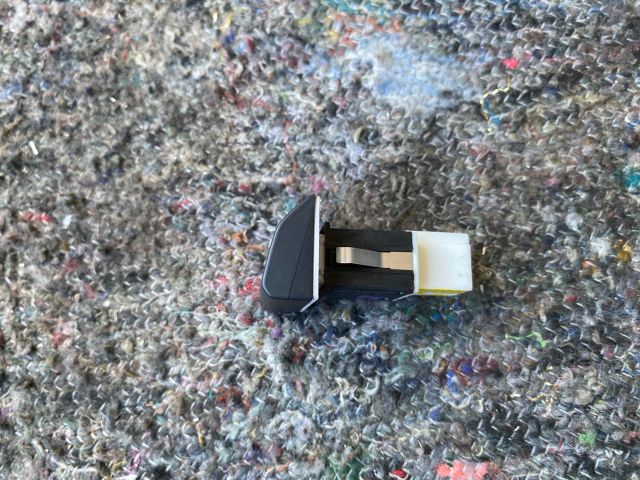 bontott SKODA SUPERB II Vészvillogó Kapcsoló