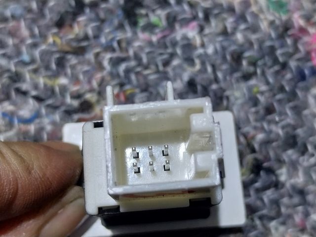 bontott SKODA SUPERB II Vészvillogó Kapcsoló