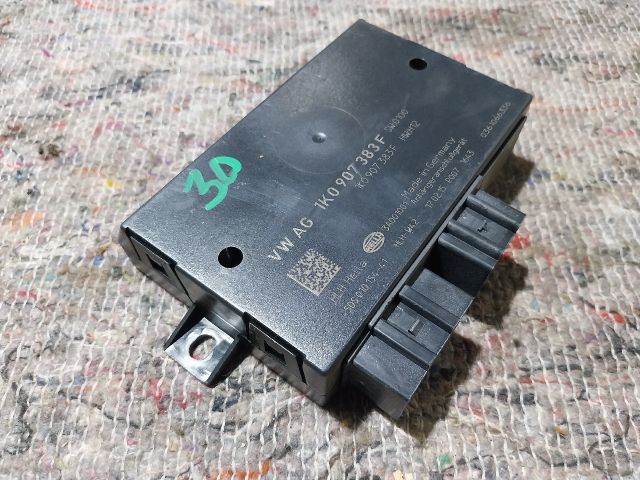 bontott SKODA SUPERB II Vonóhorog Elektronika