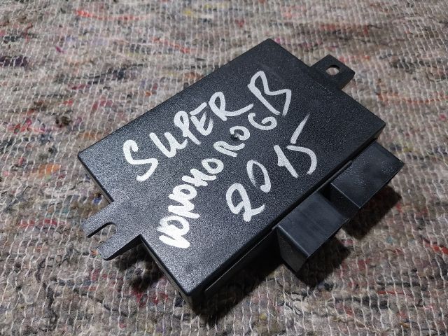 bontott SKODA SUPERB II Vonóhorog Elektronika