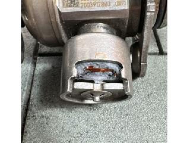 bontott SKODA SUPERB III Üzemanyag Szivattyú