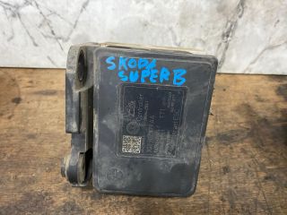 bontott SKODA SUPERB III ABS Kocka