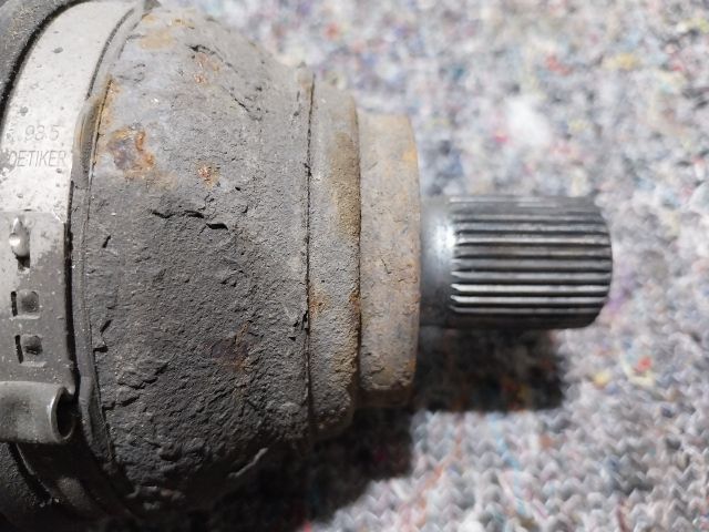 bontott SKODA SUPERB III Bal Féltengely