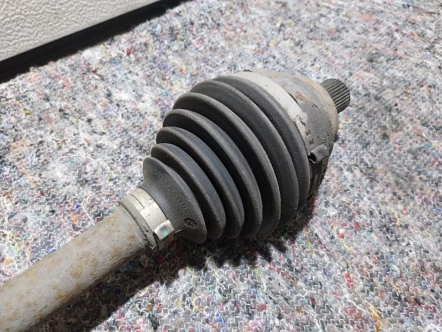 bontott SKODA SUPERB III Bal Féltengely