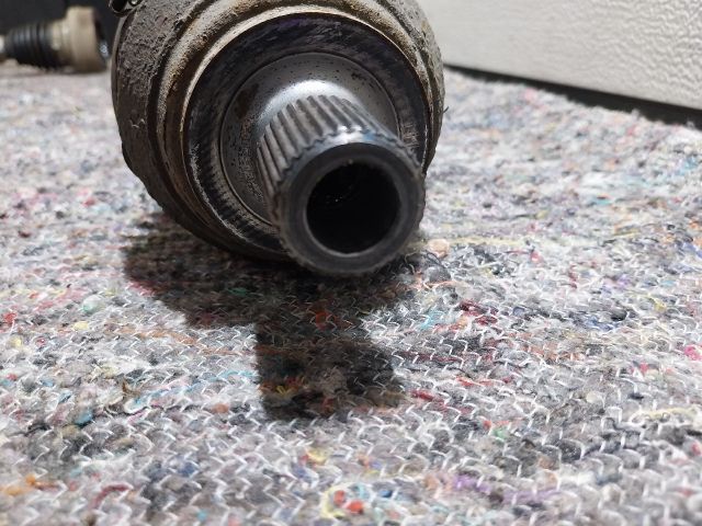 bontott SKODA SUPERB III Bal Féltengely